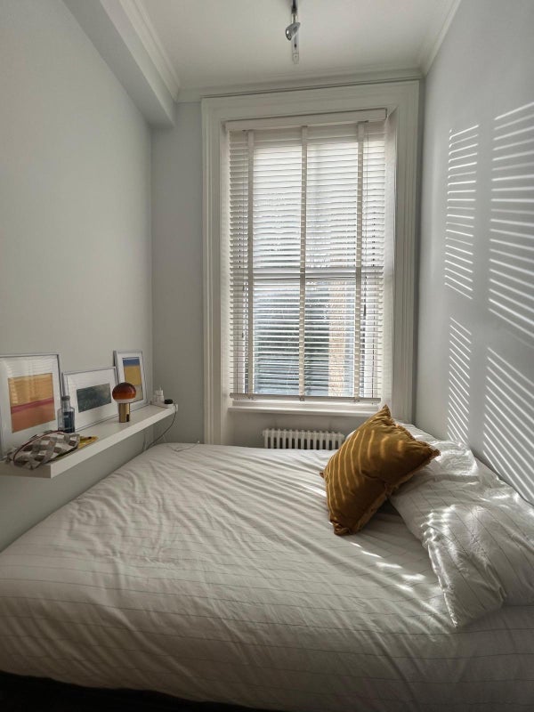 Room Finborough Road in Greater London
