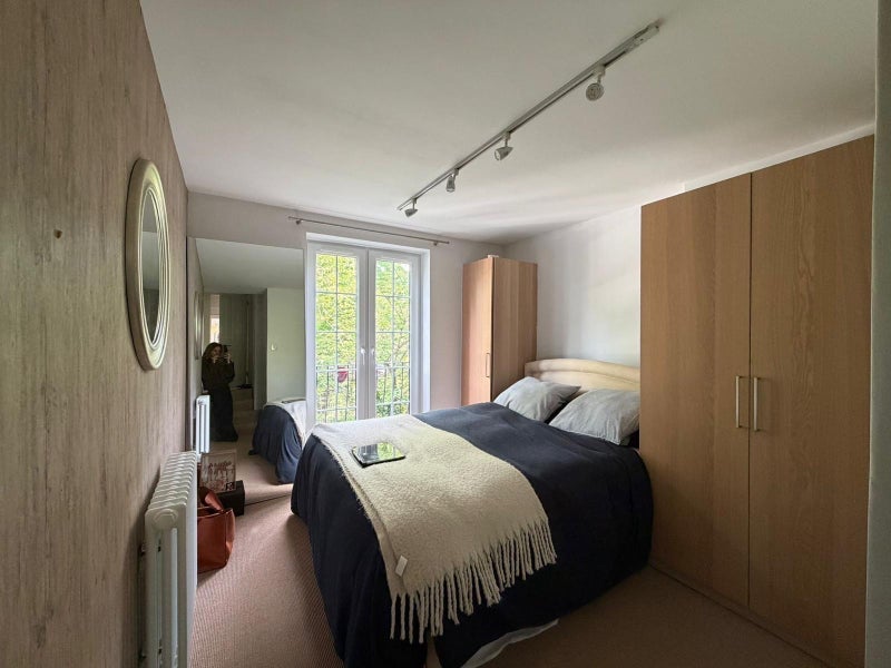 Room Finborough Road in Greater London
