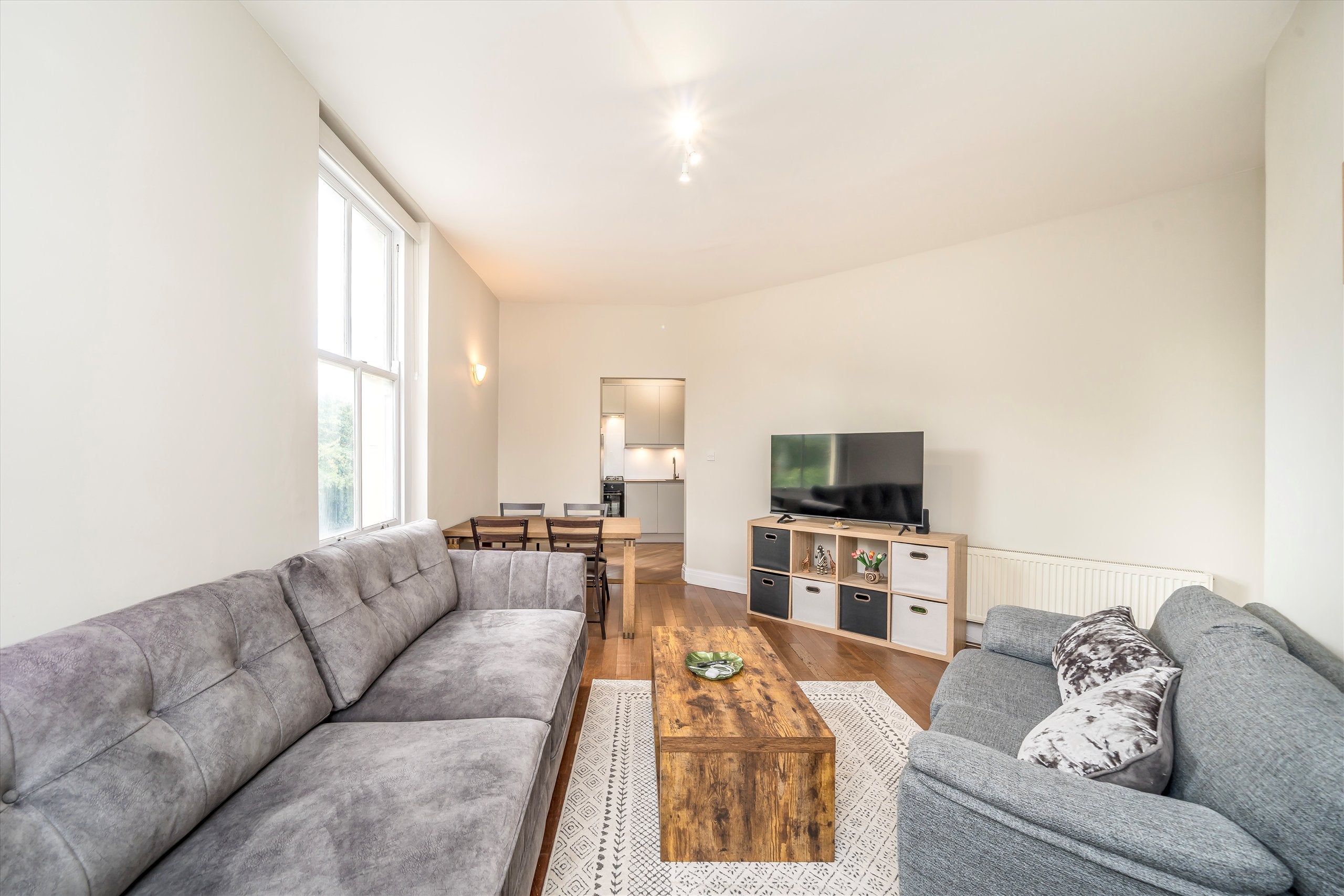 Flat Durham Street in Greater London
