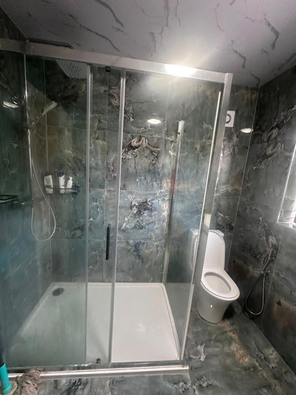 Room St Alban Close in Leeds