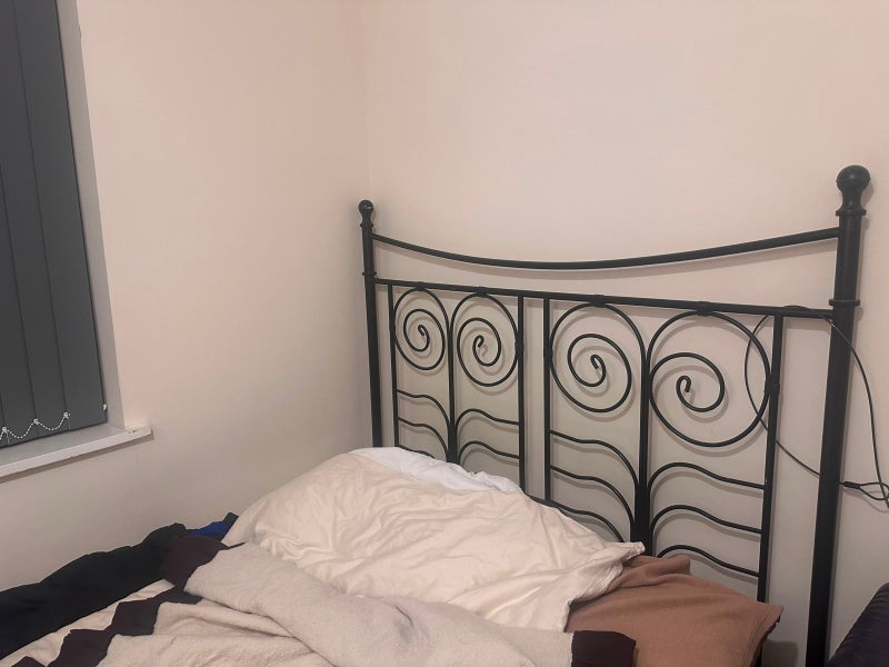 Room St Alban Close in Leeds