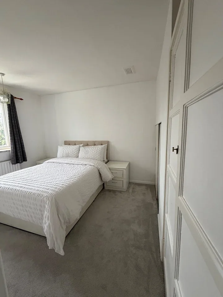 Room Preston Road in Borough of Spelthorne