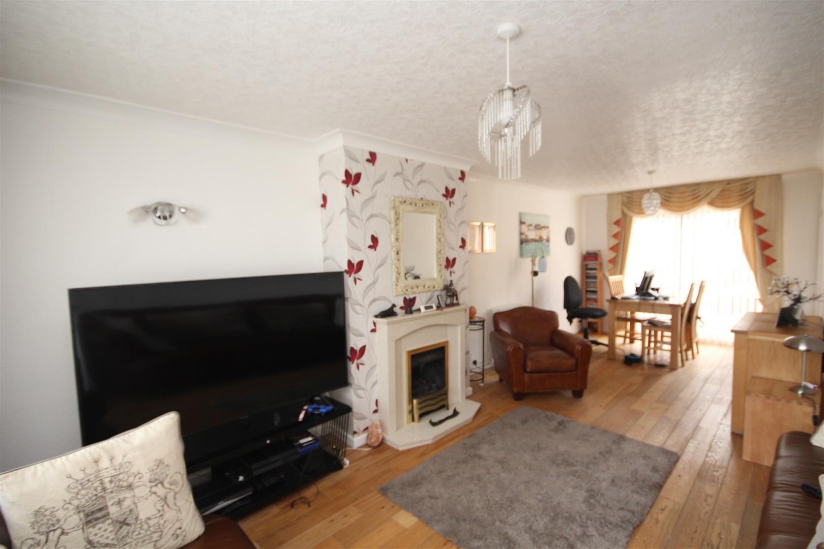 House Arthingworth Close in Coventry