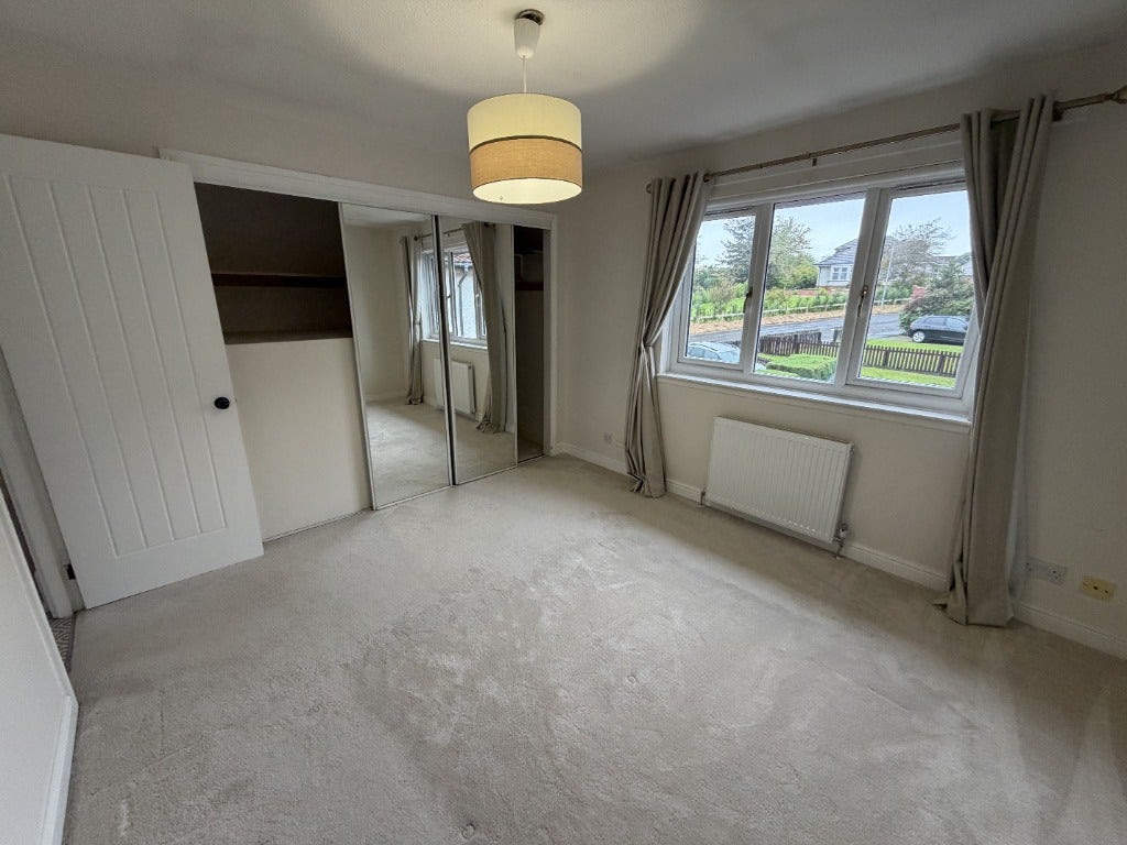 House Woodside Road in Kilwinning