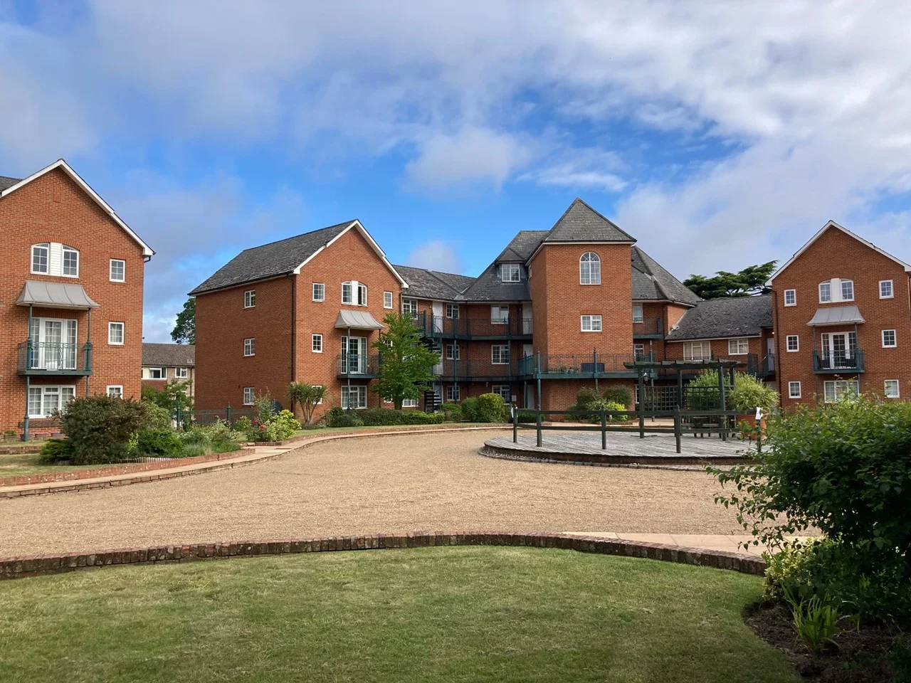 Flat Knights Place in Windsor