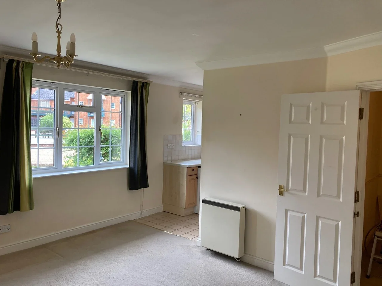Flat Knights Place in Windsor