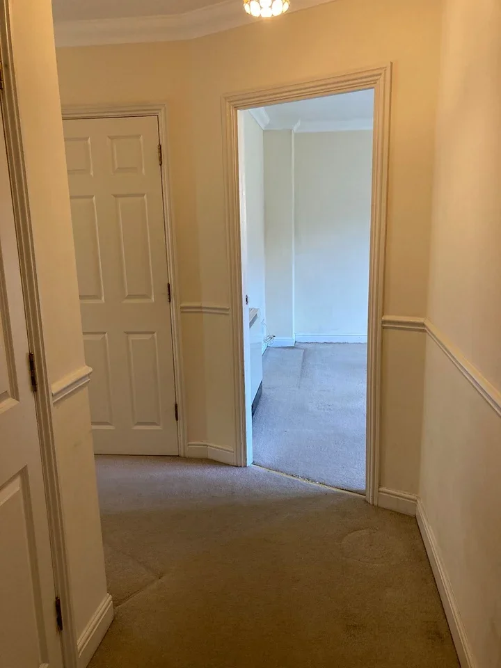 Flat Knights Place in Windsor