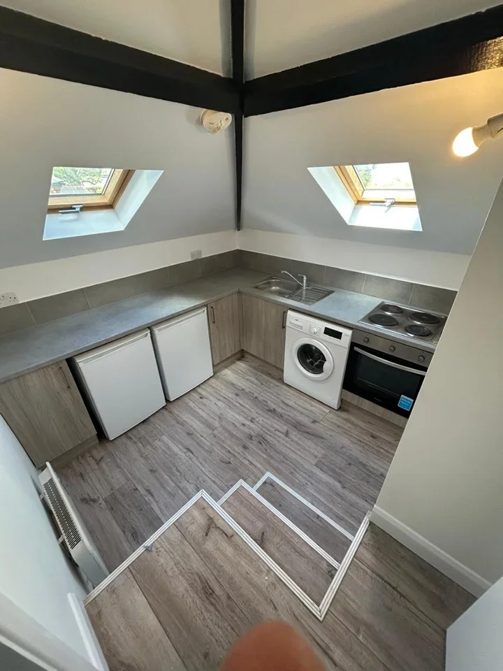 Flat Finchley Lane in Greater London