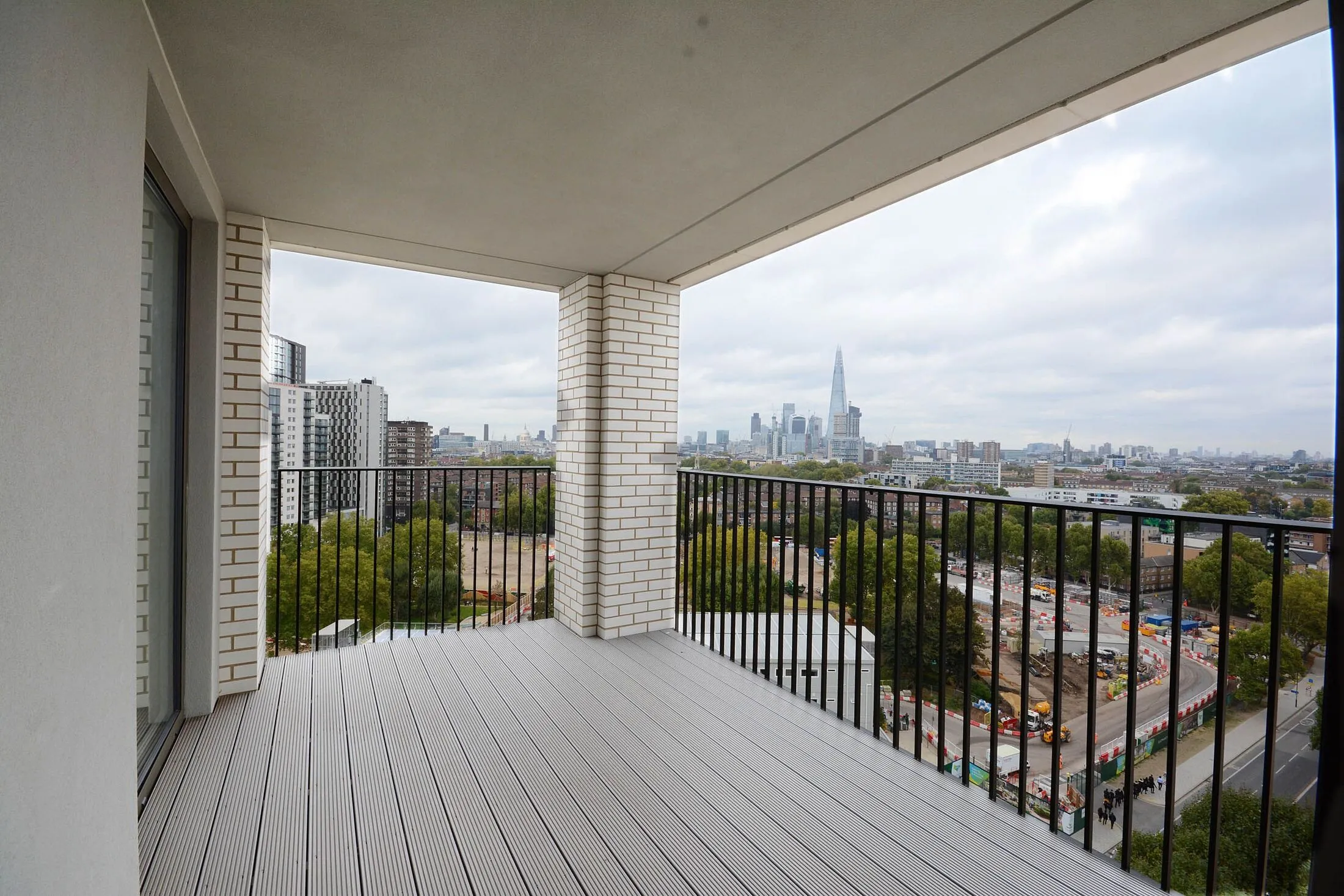 Flat Sayer Street in Greater London