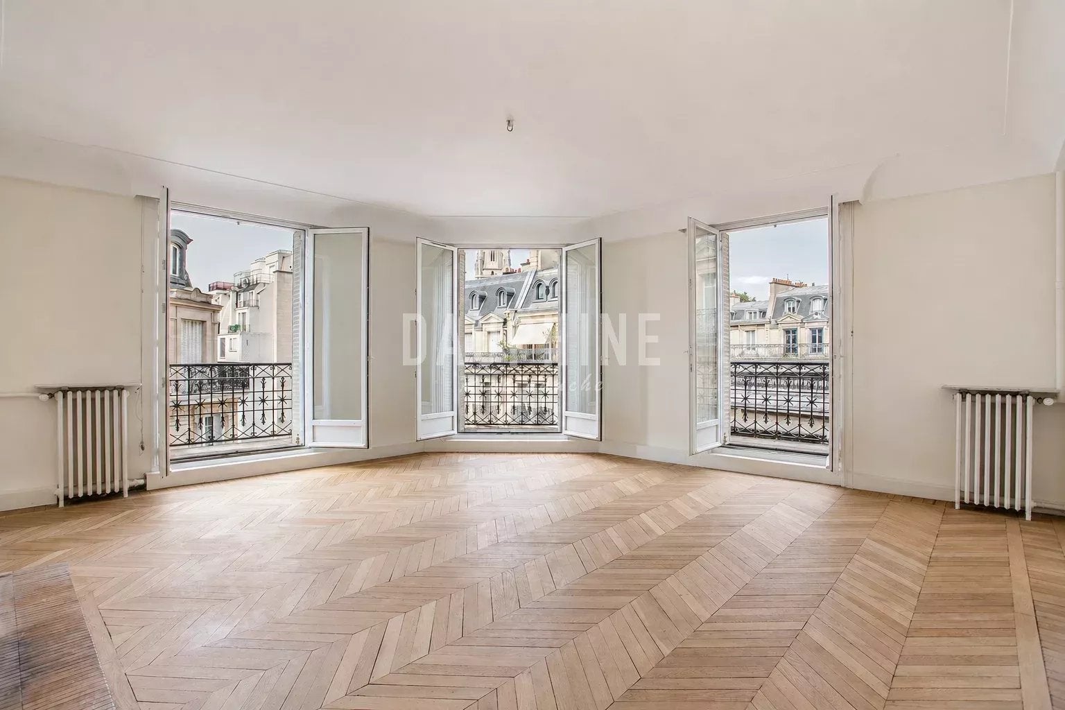 Appartement Rue Quentin Bauchart à Paris