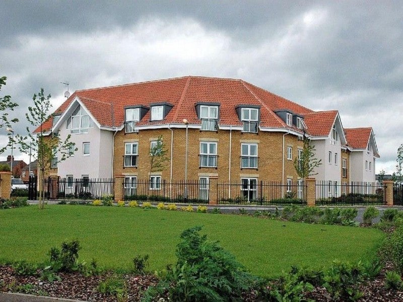Flat Lime Kiln Close in Harry Stoke