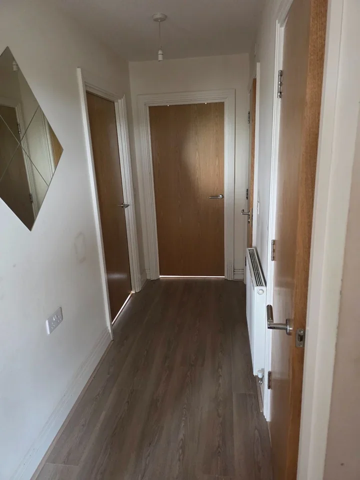 Flat North Court in Batchworth