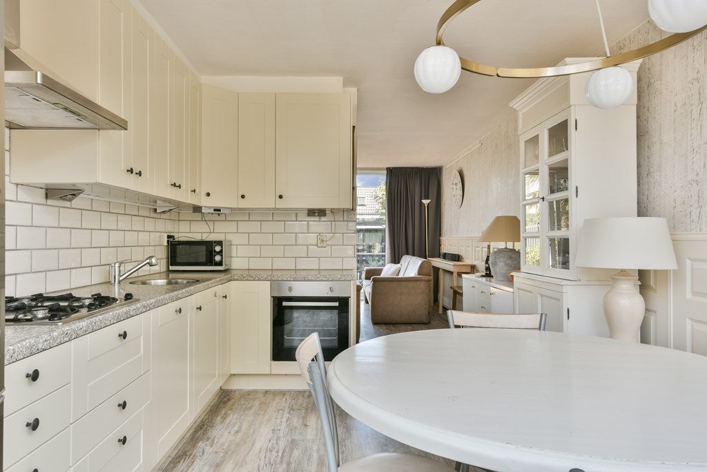 Tussenwoning te koop: Vergeet-mij-Nietjestraat 11, Almere