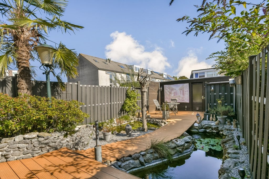 Tussenwoning te koop: Vergeet-mij-Nietjestraat 11, Almere