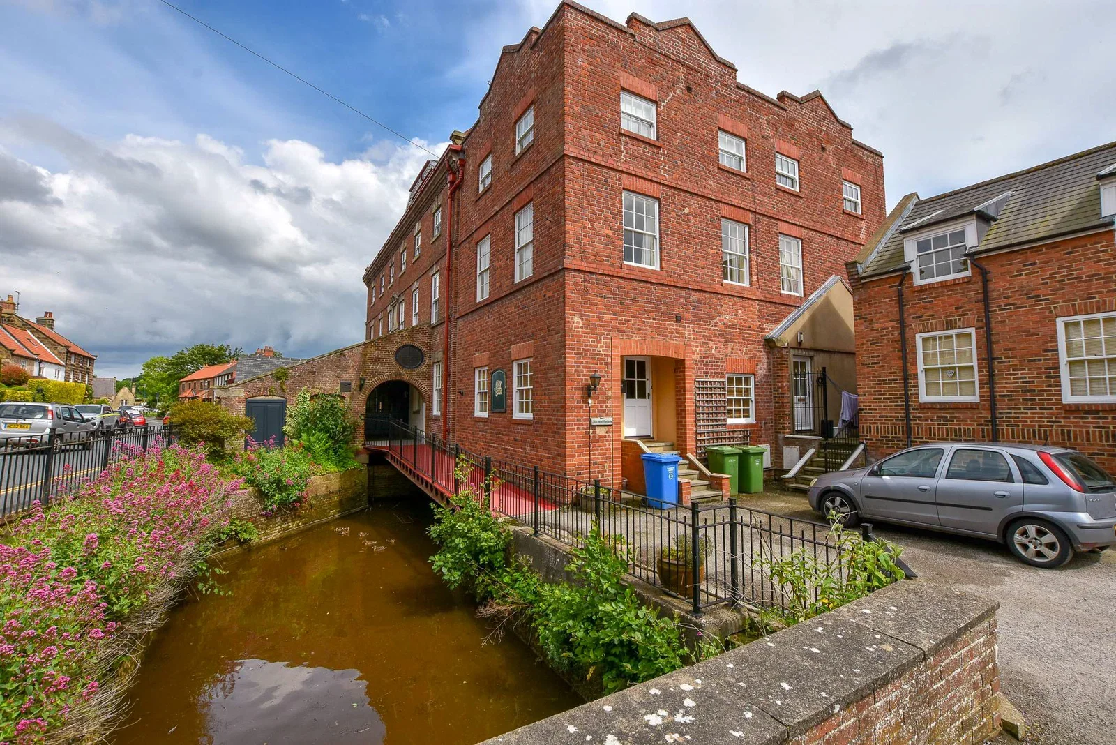 Flat Mill Court in Whitby