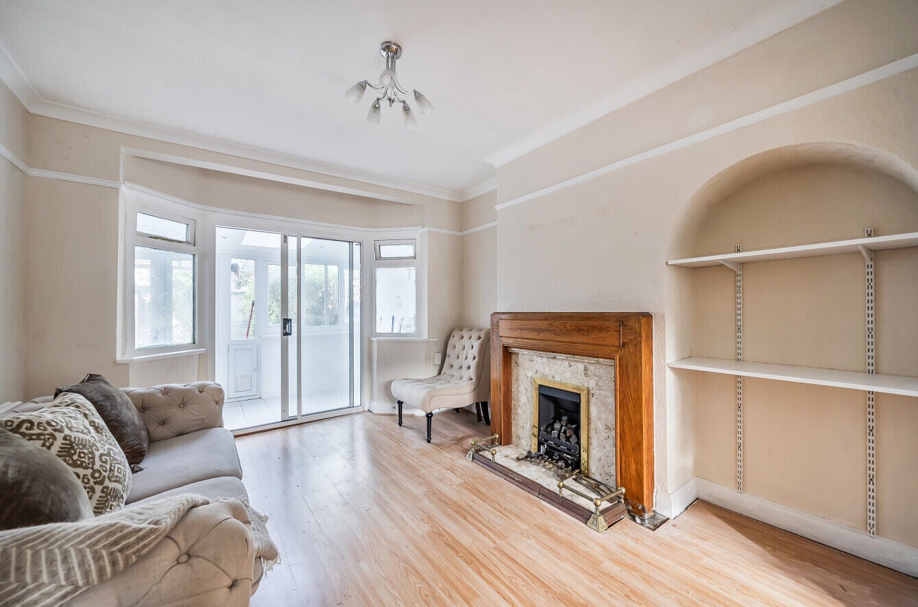 House Tamworth Lane in Greater London
