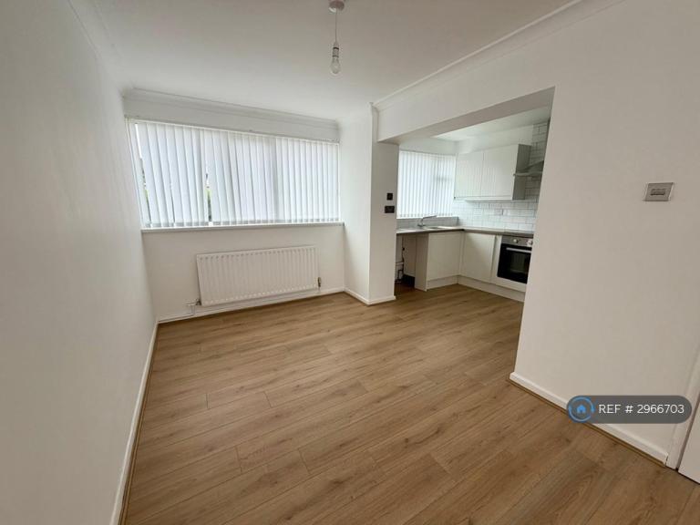 Flat Middlefield Gardens in Halesowen