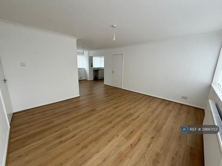 Flat Middlefield Gardens in Halesowen
