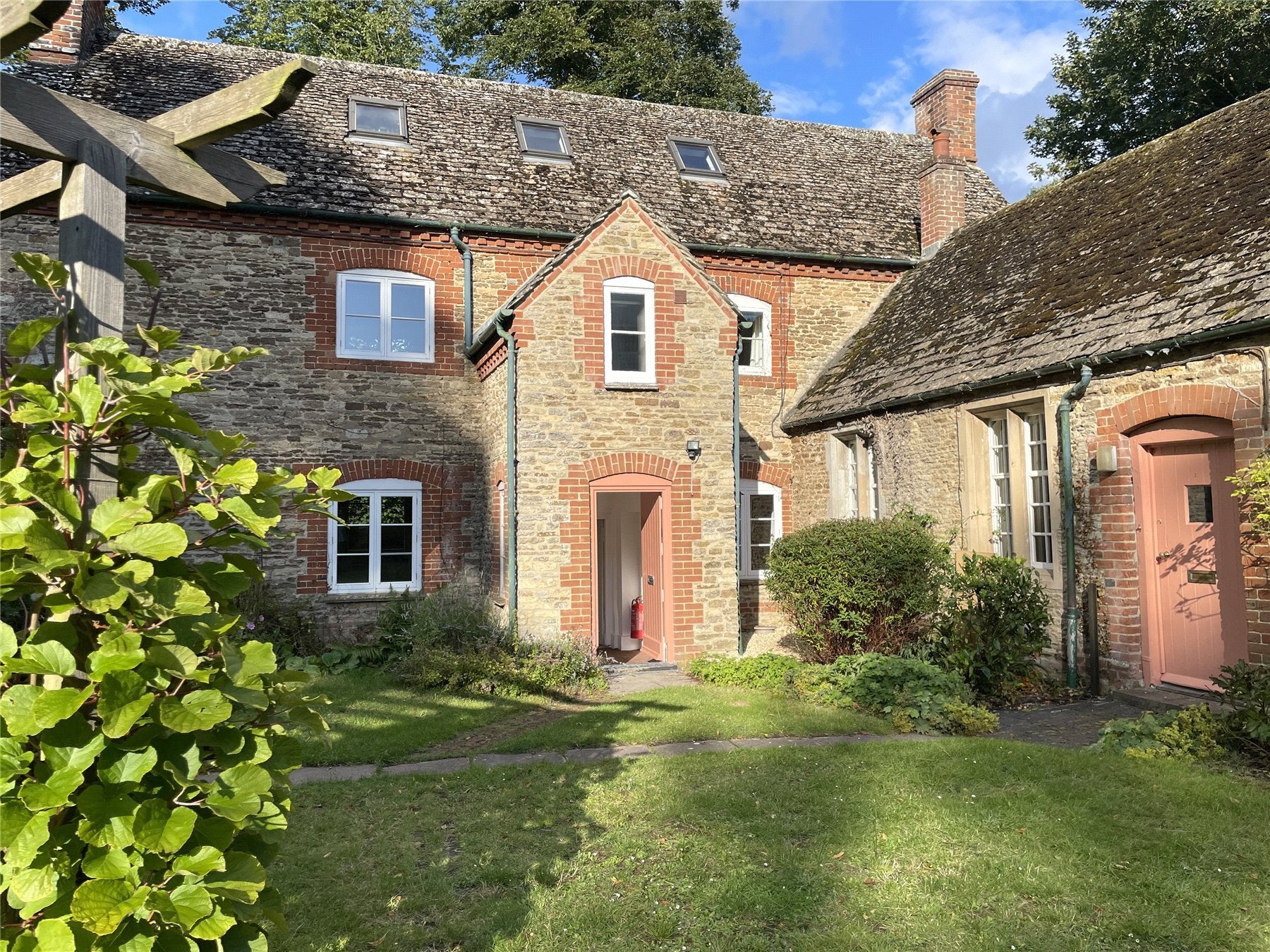 House Abingdon Road in Vale of White Horse