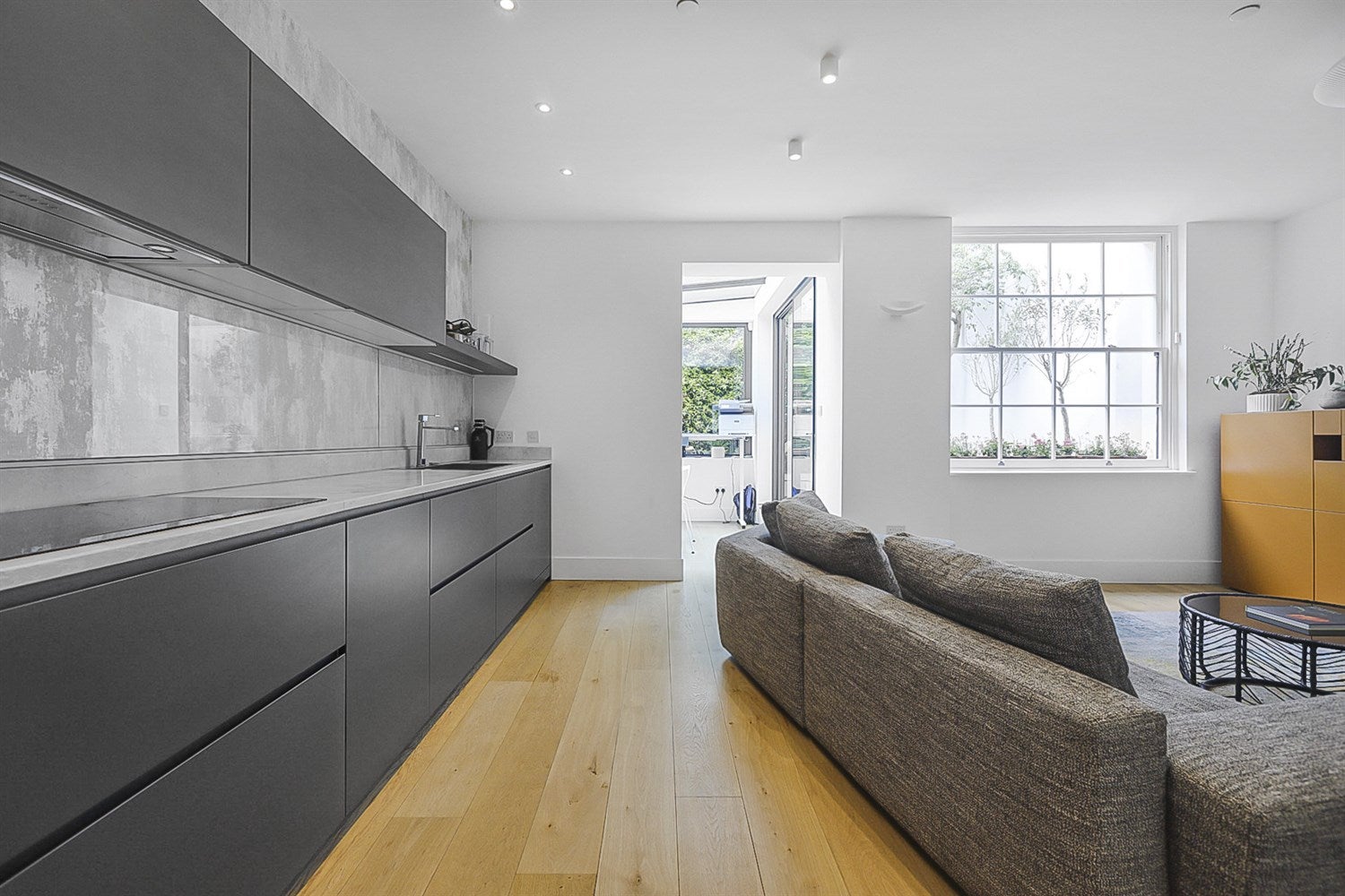 Flat Ennismore Gardens in City of Westminster
