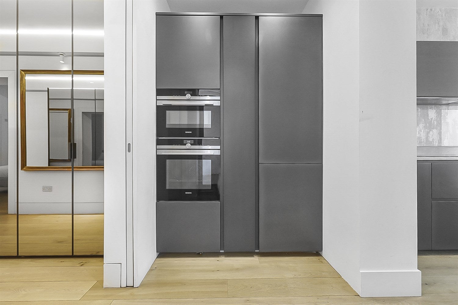 Flat Ennismore Gardens in City of Westminster