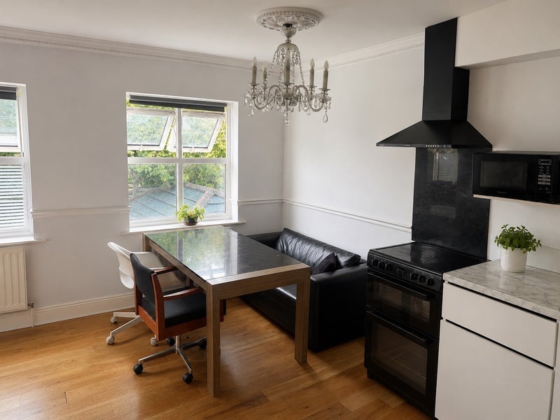 Room Camberwell New Road in Greater London