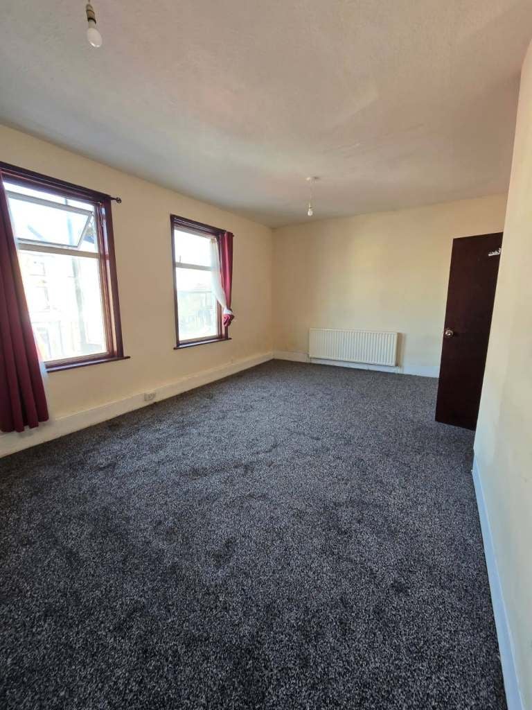Flat Romford Road in Greater London