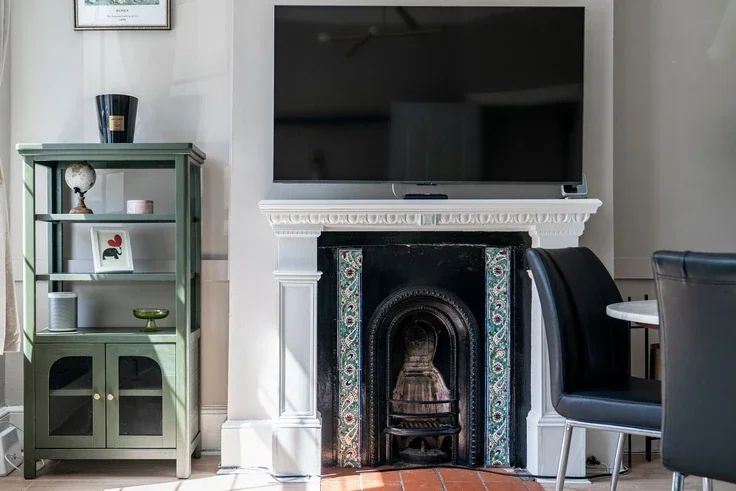 Flat Racton Road in Greater London