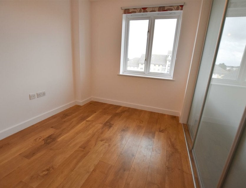 Flat Park Lodge Avenue in Greater London