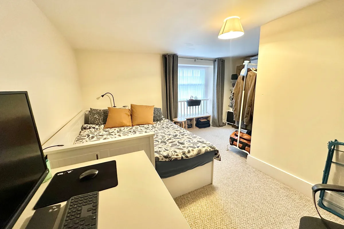 Flat Market Place in Chippenham