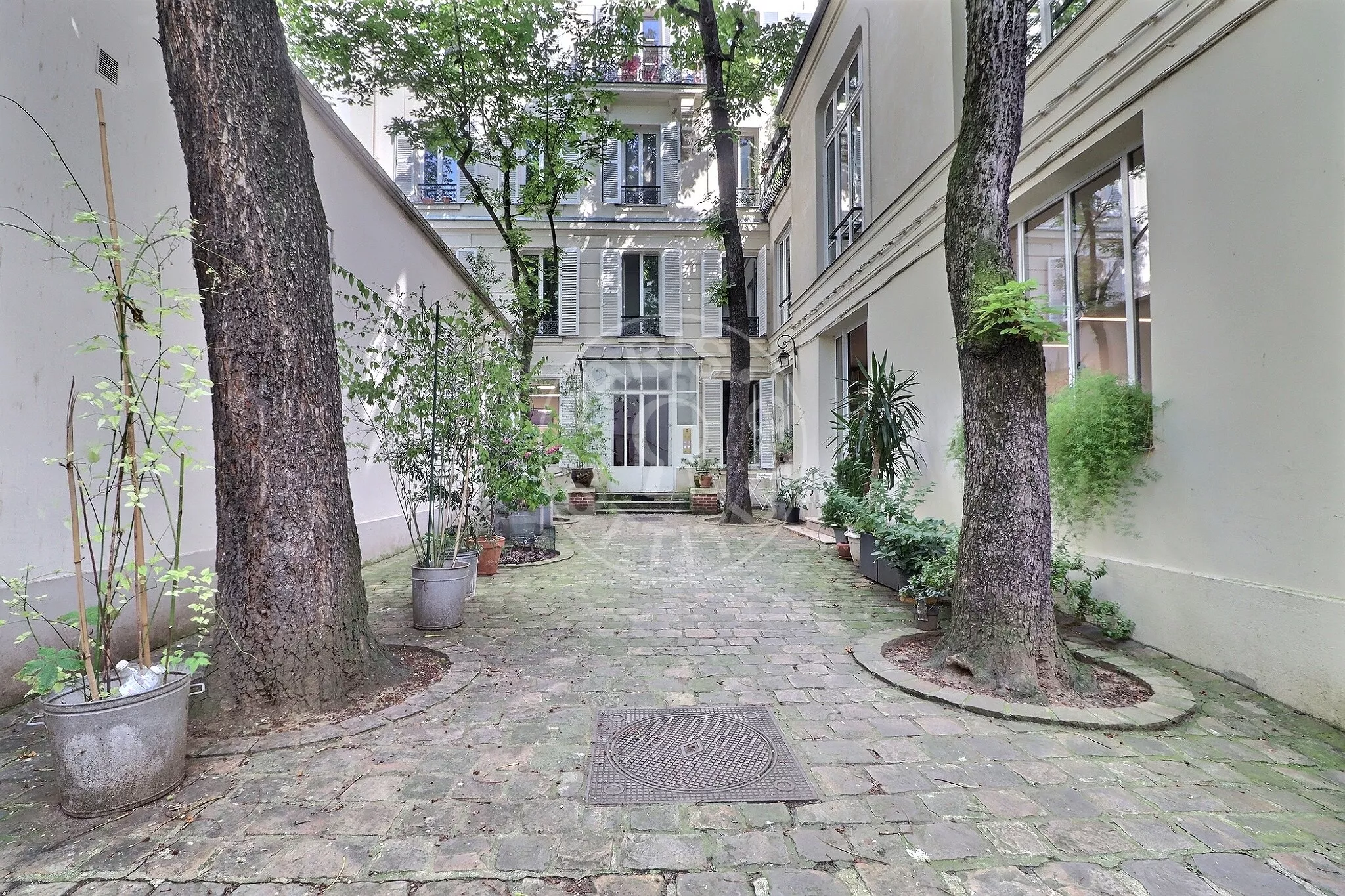 Flat Rue Blanche in Paris