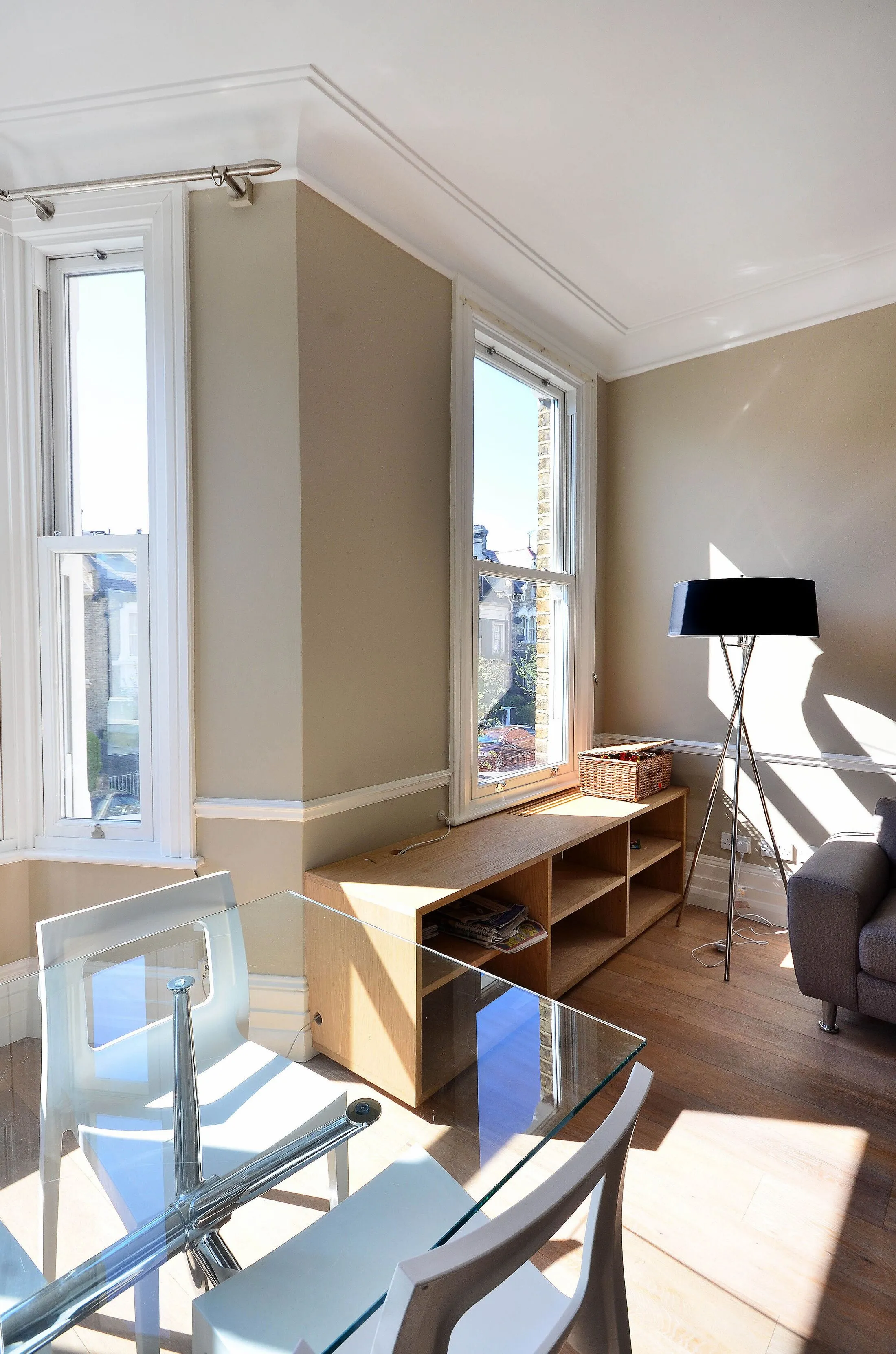 Flat Warbeck Road in Greater London