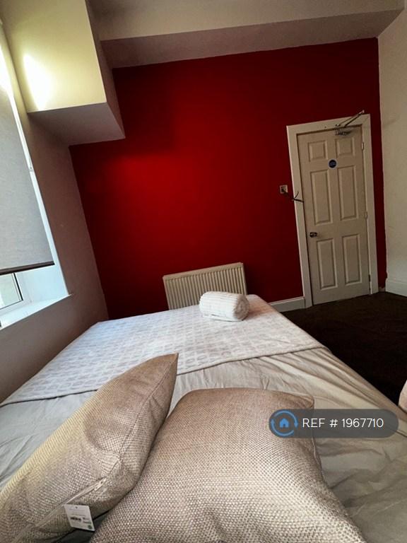Room Highfield Lane in Bradford