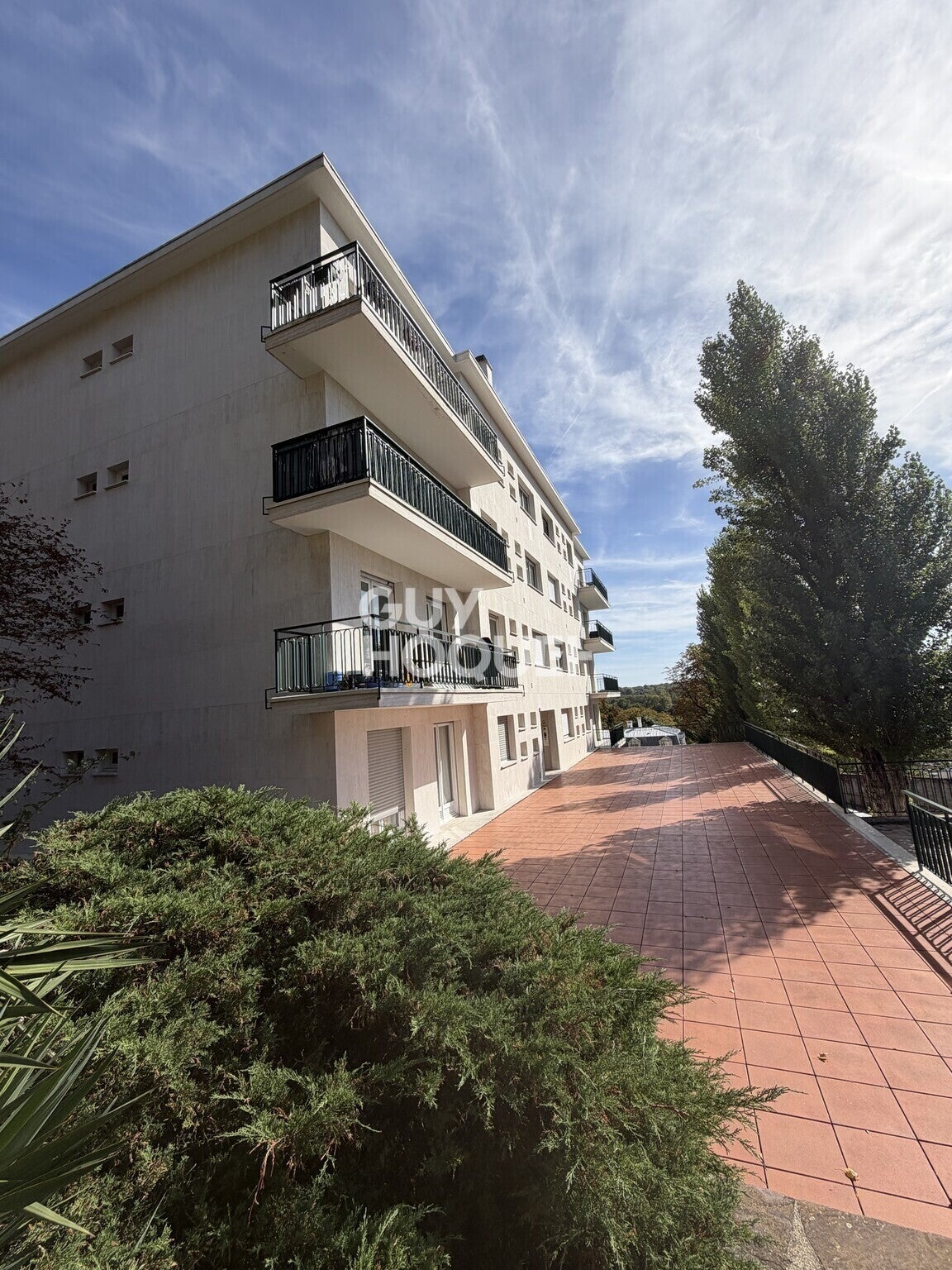 Appartement Avenue Casimir Davaine à Garches