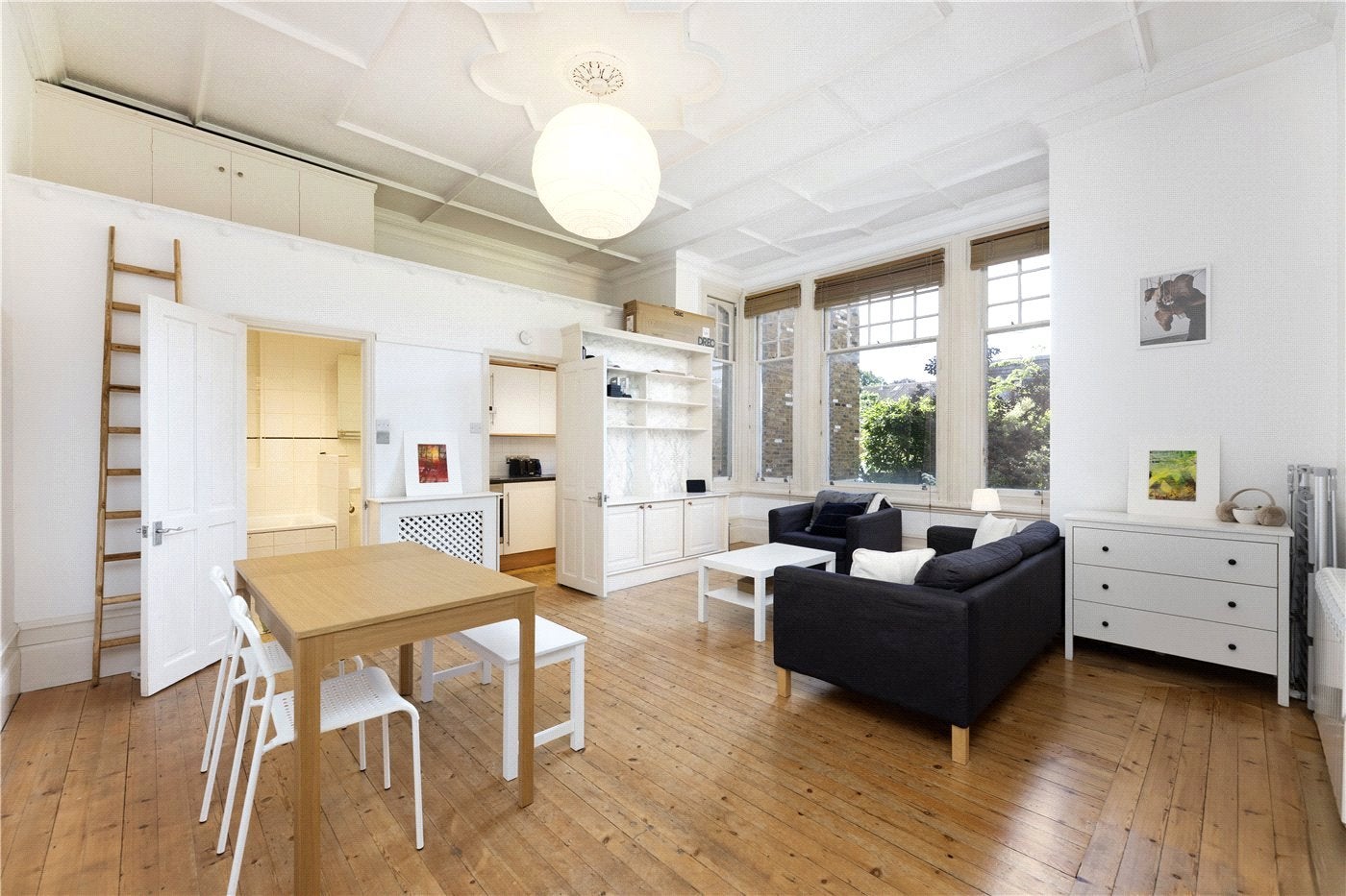 Flat Cambalt Road in Greater London