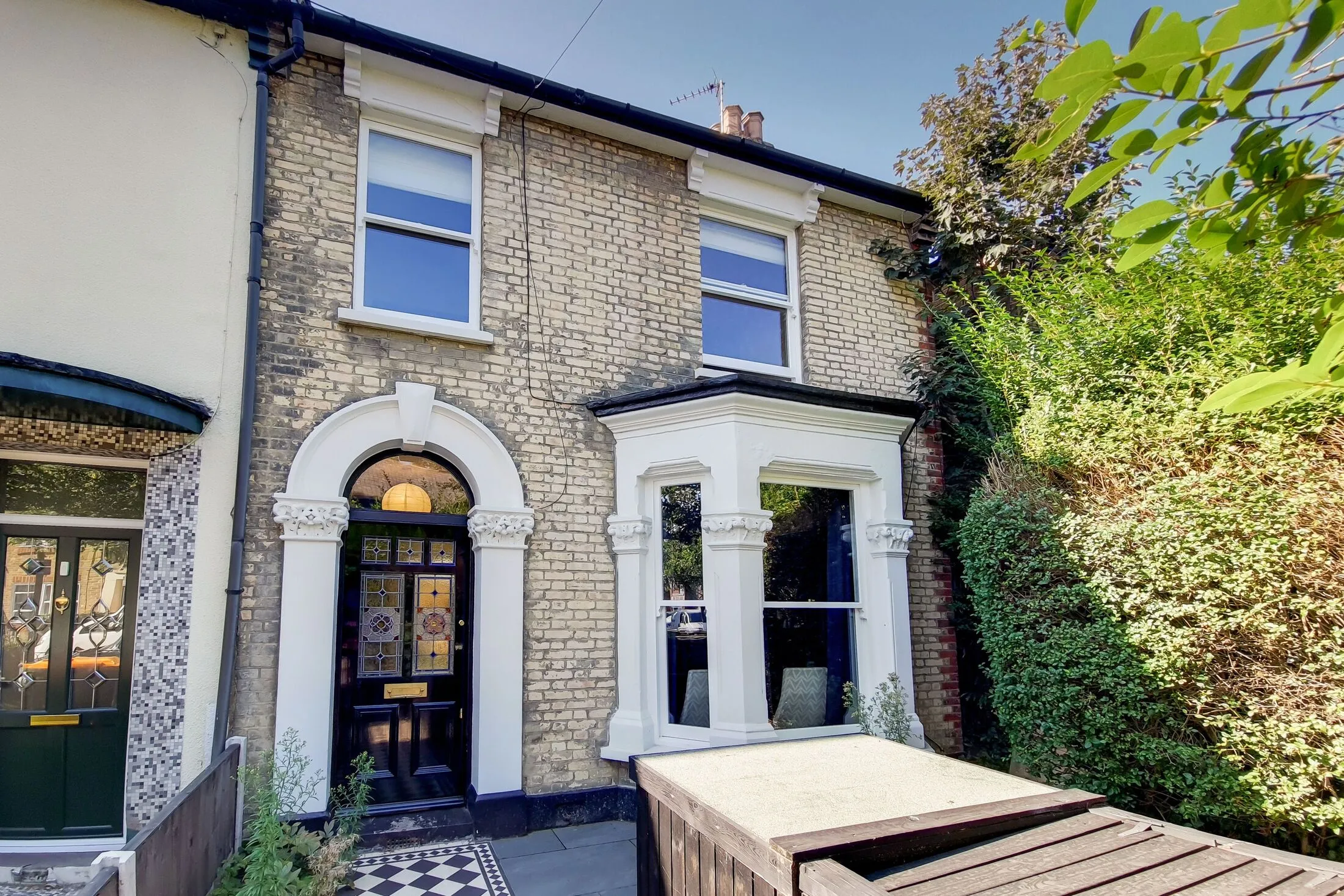 House Albany Road in Greater London