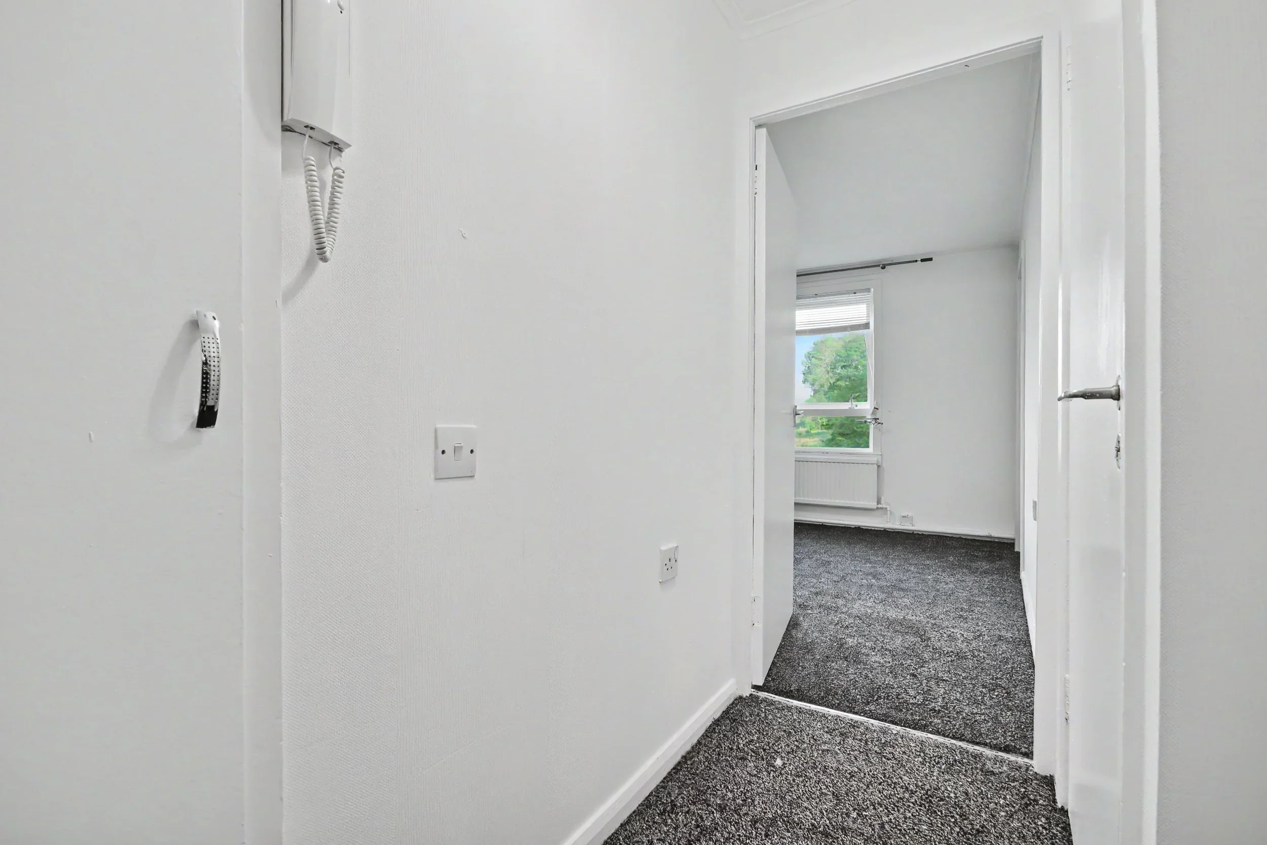 Flat East Shaw Street in Greenock