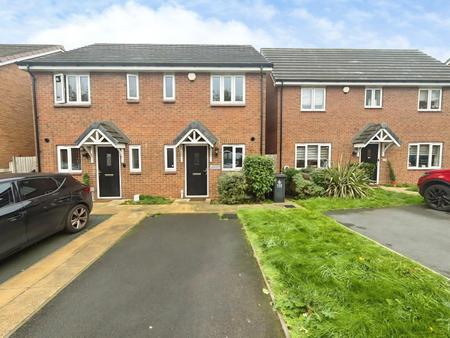 House Mentor Close in Bloxwich