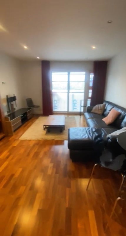 Room Holman Road in Greater London