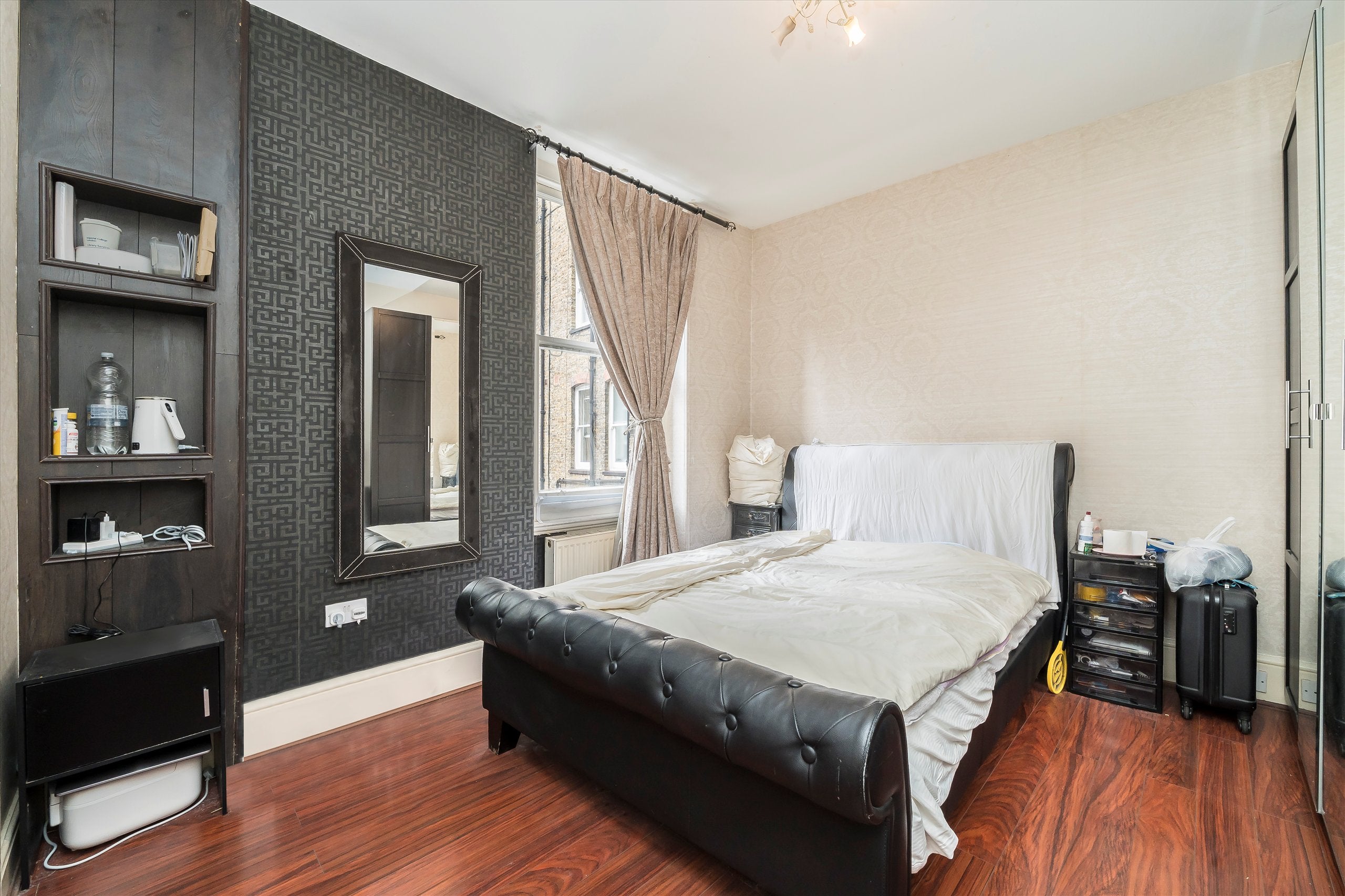 Flat Brompton Road in Greater London
