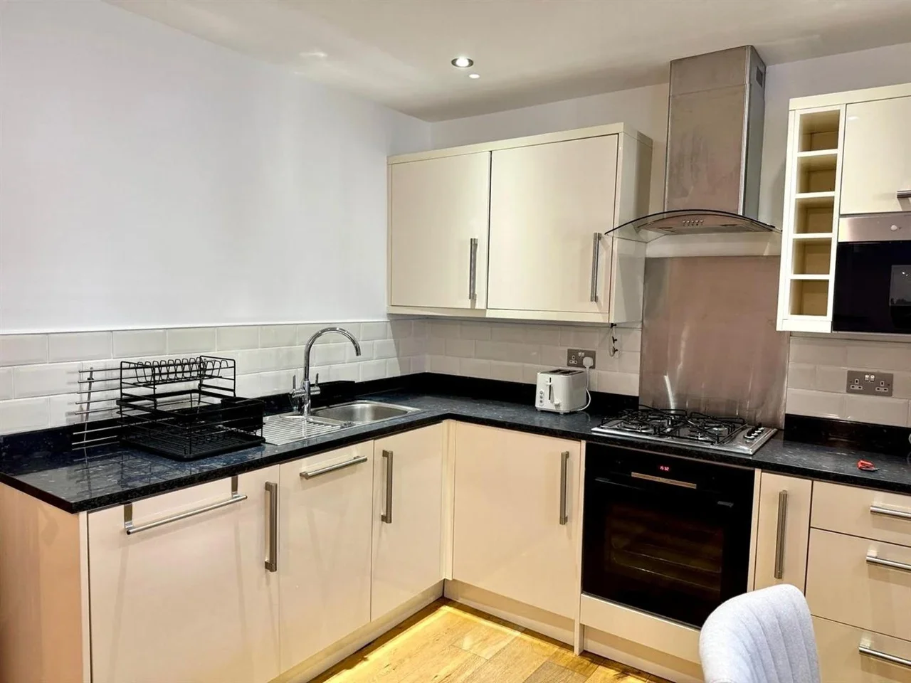 Flat Stables Row in Greater London