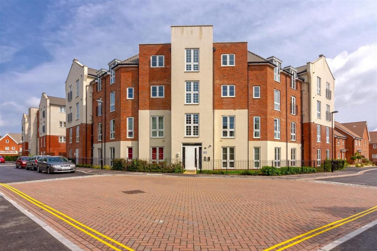 Flat Cambrian Way in Worthing