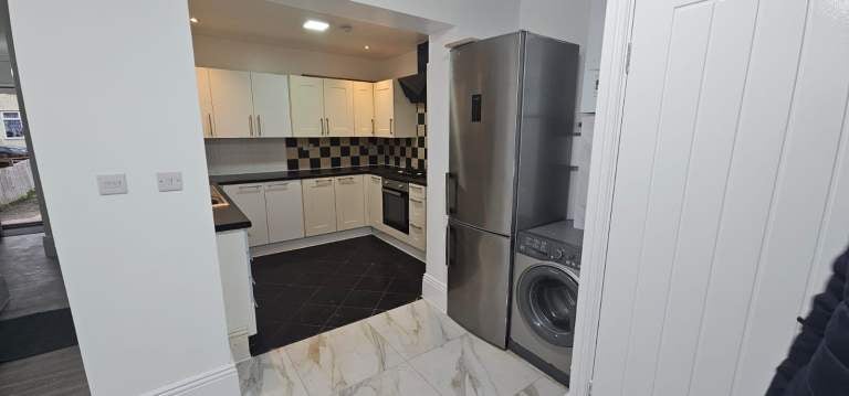 Flat Windsor Road in Greater London