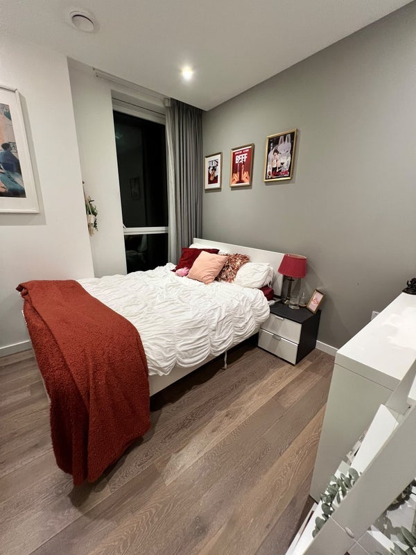 Room Fortunes Walk in Greater London