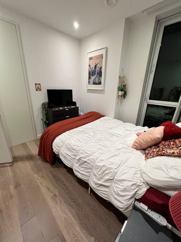 Room Fortunes Walk in Greater London