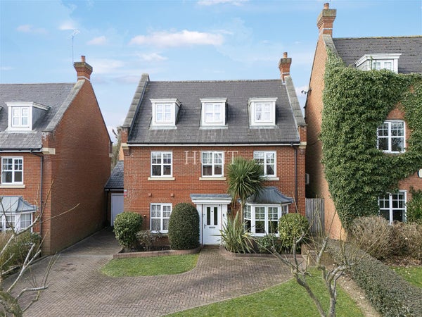 House Hazel Lane in London