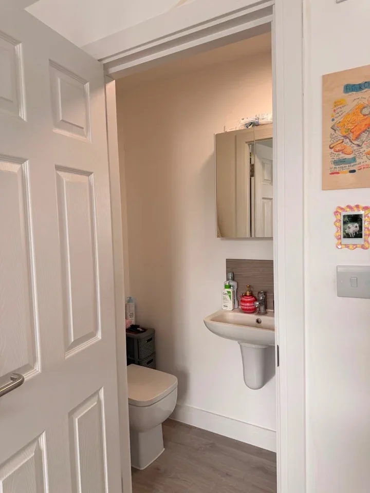 Flat Lordship Lane in Greater London