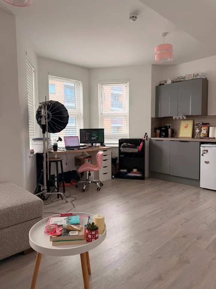 Flat Lordship Lane in Greater London