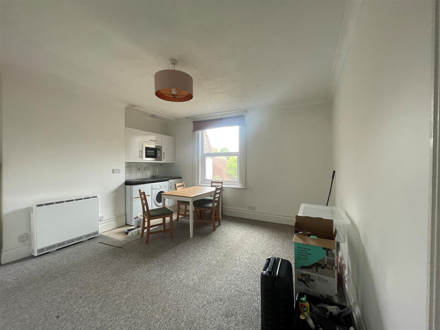 Flat Ettrick Road in Chichester