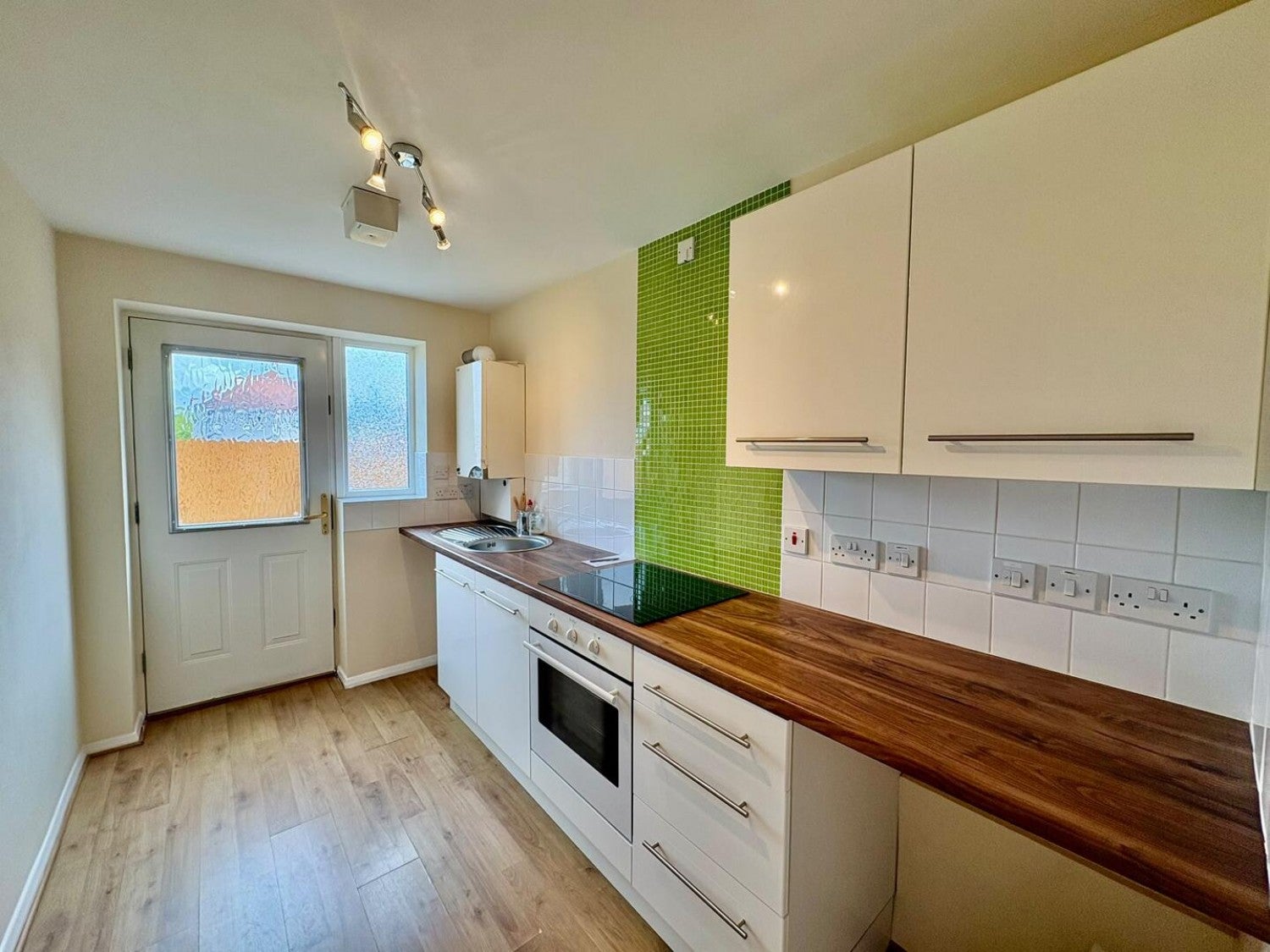 Flat Heathcote Drive in Lichfield